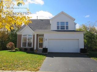 2705 Goldfinch Ct, Carpentersville, IL 60110