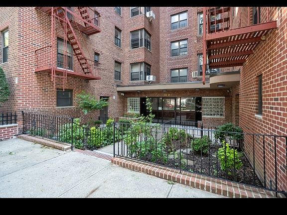 4th image of 32-23 88th St #202
