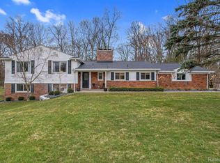 4450 Pine Tree Trl, Bloomfield Hills, MI 48302