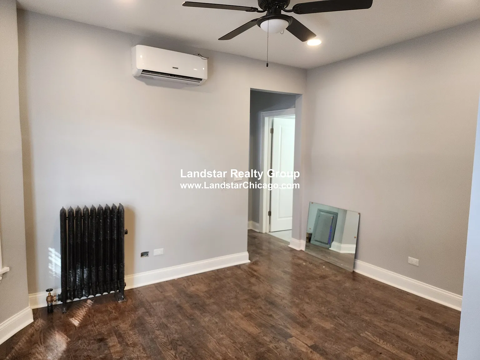 6257 N Lakewood Ave — Photo 2