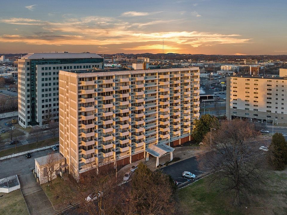 1st image of 510 Gay St APT 915