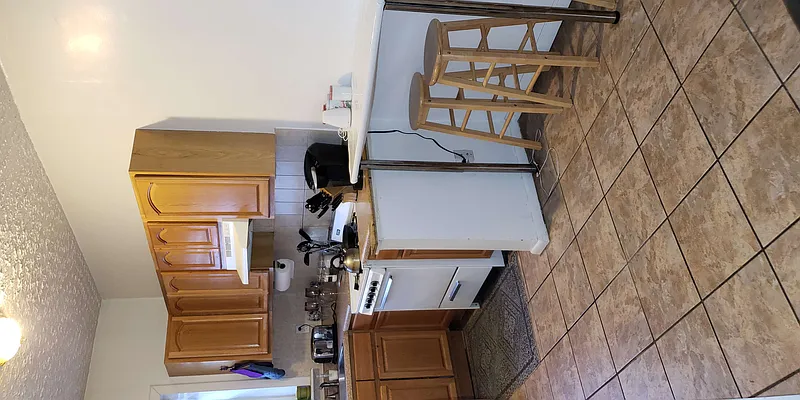 Rented by Roz Khan, LREB | media 1