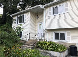 27 Marlin Dr, Norwalk, CT 06854