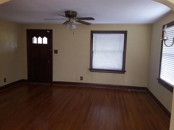 3rd image of 17 N Barat Ave