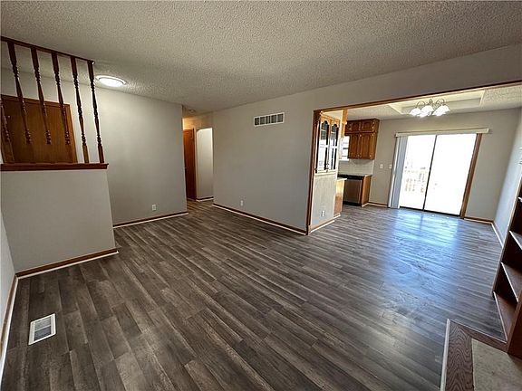 3rd image of 10828 Cleveland Ave