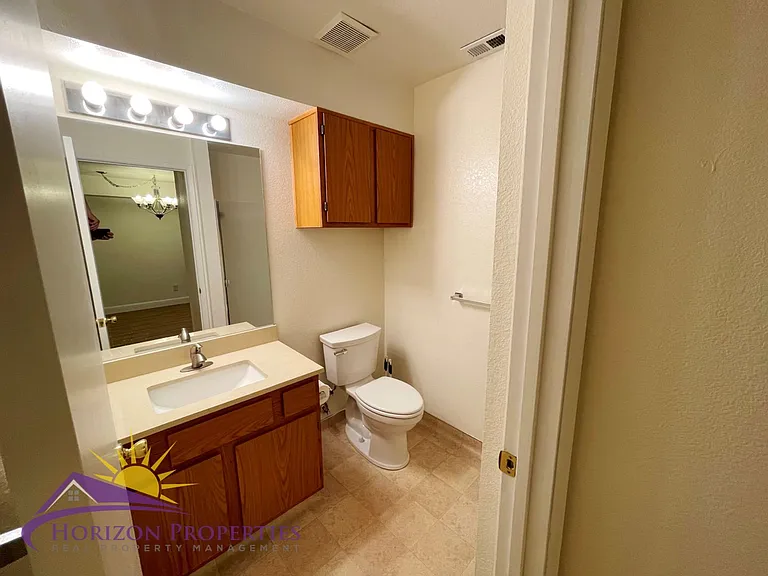 4269 Taylor St — Photo 11