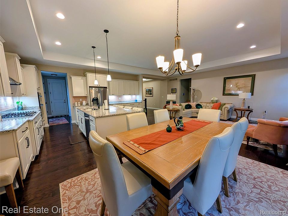 16988 Forest Edge, photo 10