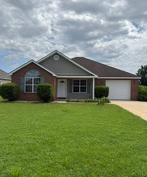 141 Millbrook Dr — Photo 1
