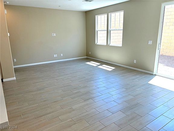 5th image of 751 Cottonwood Hill Pl