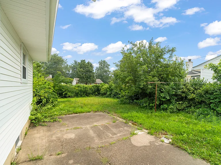 615 Fairmount Dr — Photo 25