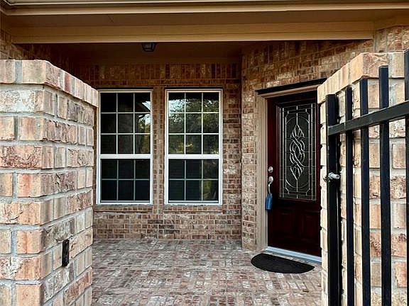 3rd image of 26630 Grey Swan Dr