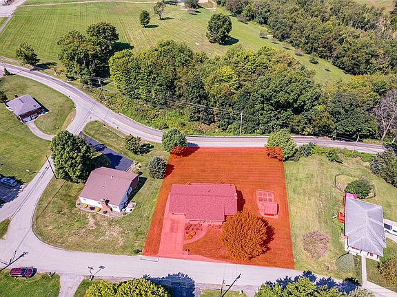 4th image of 26 Park Dr