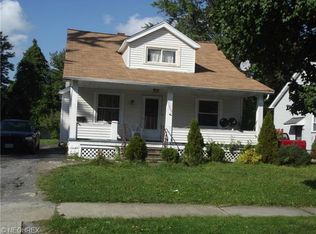 15809 Raymond St, Maple Heights, OH 44137