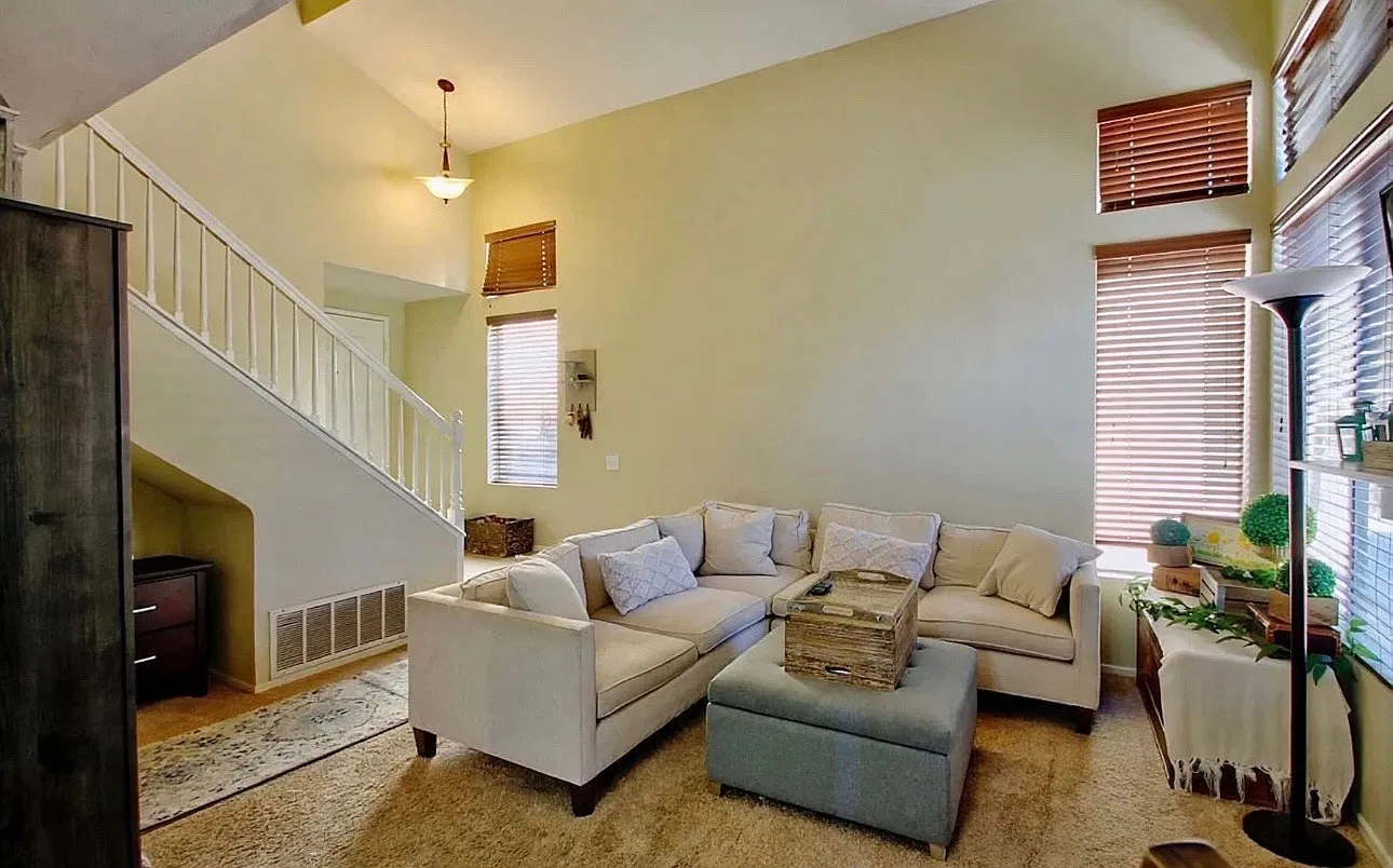 3 bed, 1172 sqft, $2,700 — Photo 3