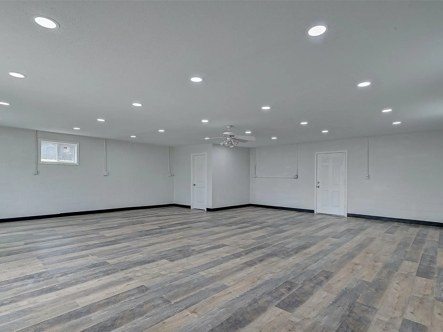 1 bed, 900 sqft, $2,000 — Photo 4