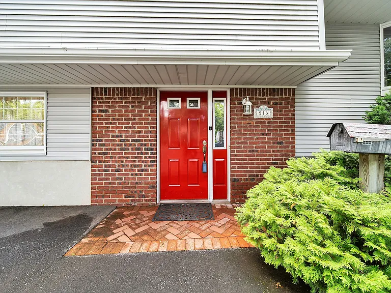 516 Knickerbocker Rd — Photo 16