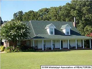 5th image of 4060 Southern Manor Dr N