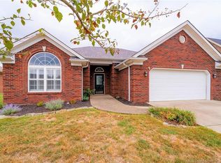 4205 Lakeside Dr, Sellersburg, IN 47172