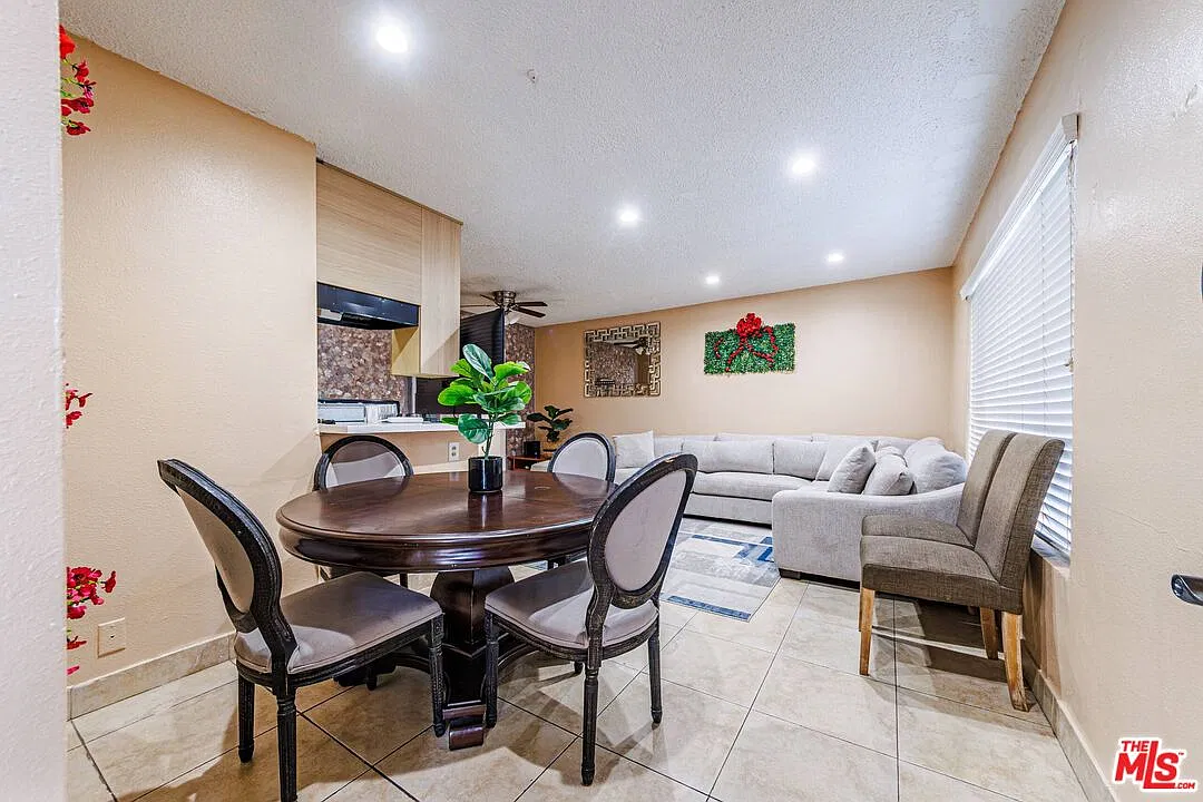 9 bed, 10.0 bath, 6524 sqft, $2,700 — Photo 2