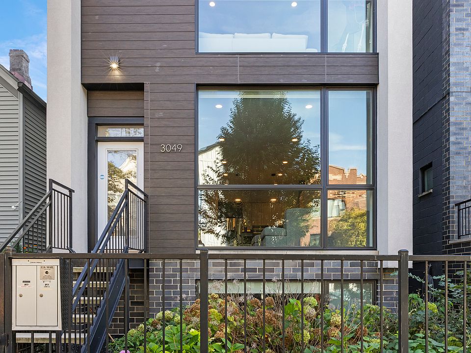 1st image of 3049 W Lyndale St #1