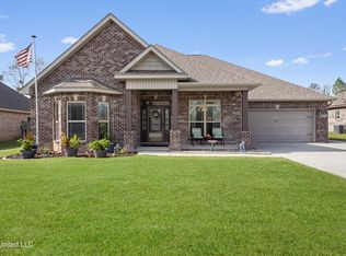 10475 Autumn Dr, Gulfport, MS 39503