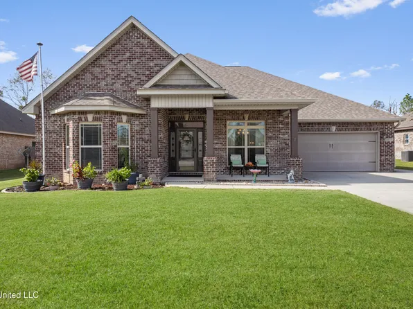 10475 Autumn Dr, Gulfport, MS 39503