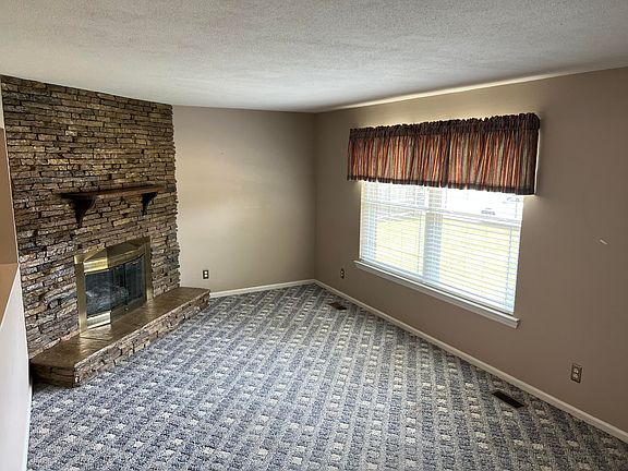 5th image of 3302 Bonneville Cir