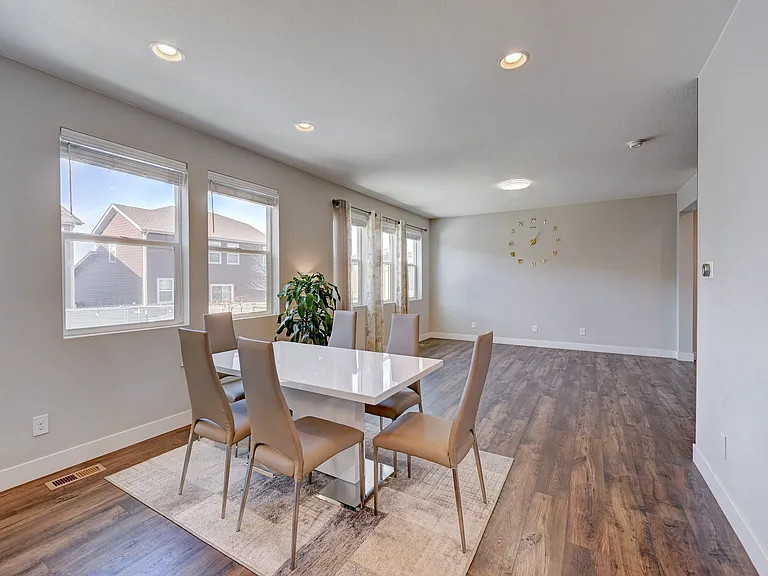 4713 Helena St — Photo 8