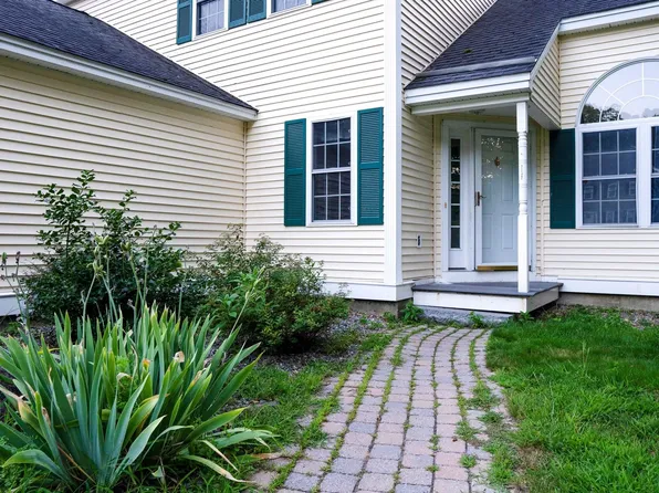 210 Kent farm Road #2, Hampstead, NH 03841