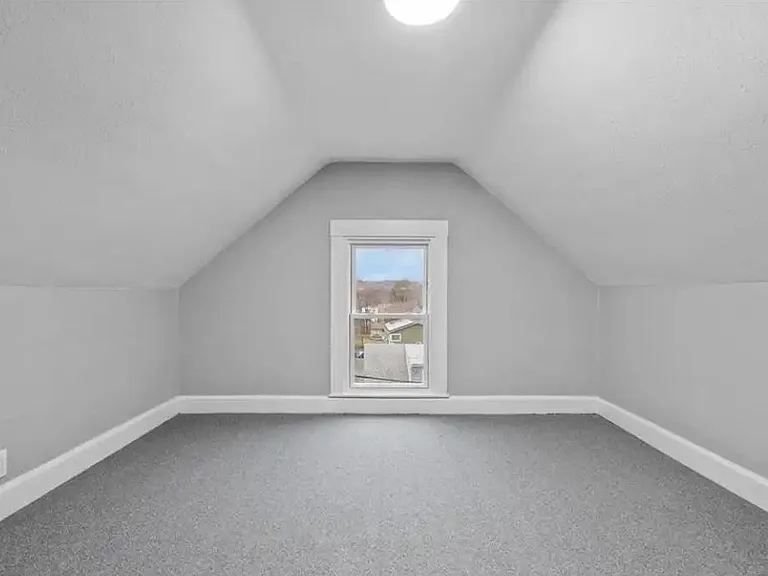 214 Greene St — Photo 11