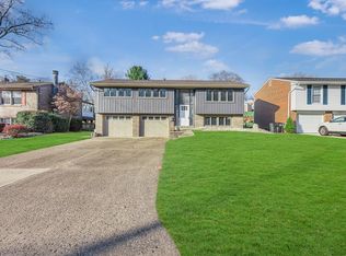 3012 Greenwald Rd, Bethel Park, PA 15102