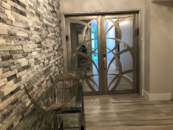 3rd image of 3101 S Ocean Dr APT 801