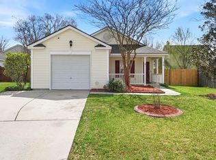 210 Waterford Ln, Summerville, SC 29483