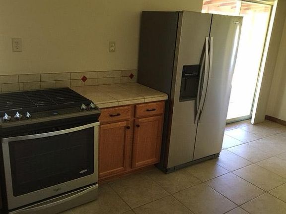 Kitchen (New Appliances)
