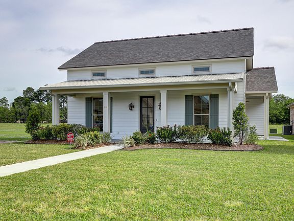 3rd image of 414 Dunvegan Ct