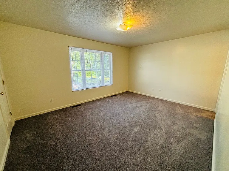 724 Park St — Photo 12