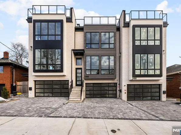 2470 Rossett St, Fort Lee, NJ 07024