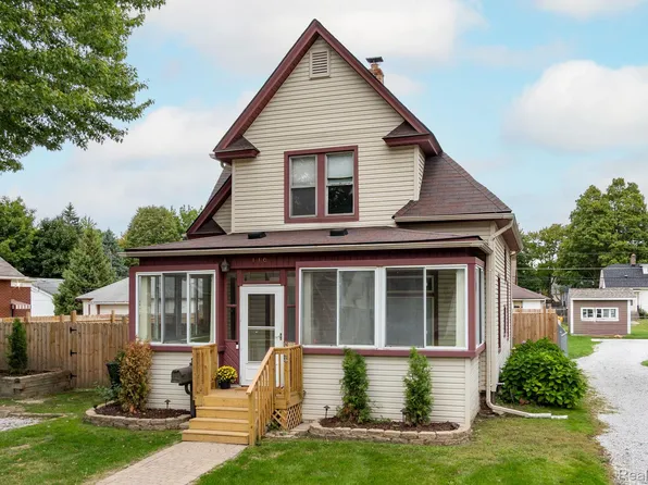 116 Scott Blvd, Mount Clemens, MI 48043