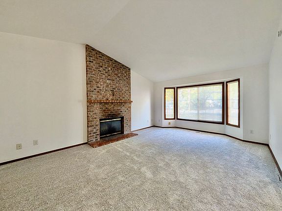 5th image of 8150 SW Mapleleaf St