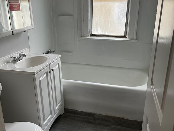 3rd image of 3593 E 114th St #2