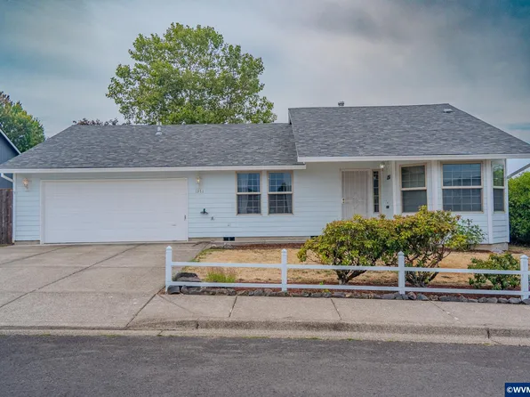 1351 N Monroe St, Lafayette, OR 97127