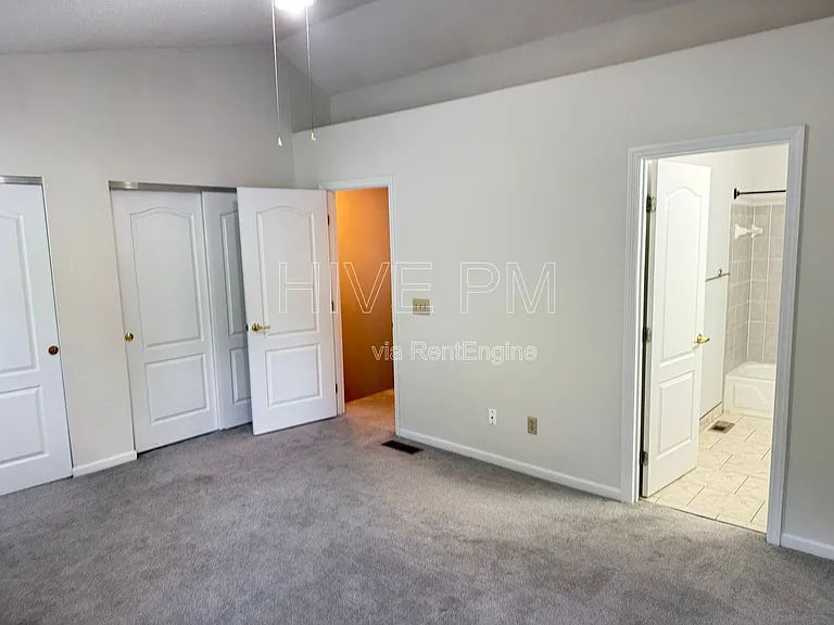 826 Rossford Run — Photo 13