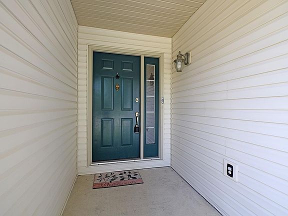 3rd image of 5333 Sunrise View Cir