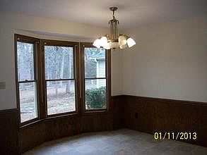 4th image of 203 Locksley Dr
