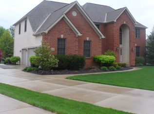 2606 Sandhurst Dr, Lewis Center, OH 43035