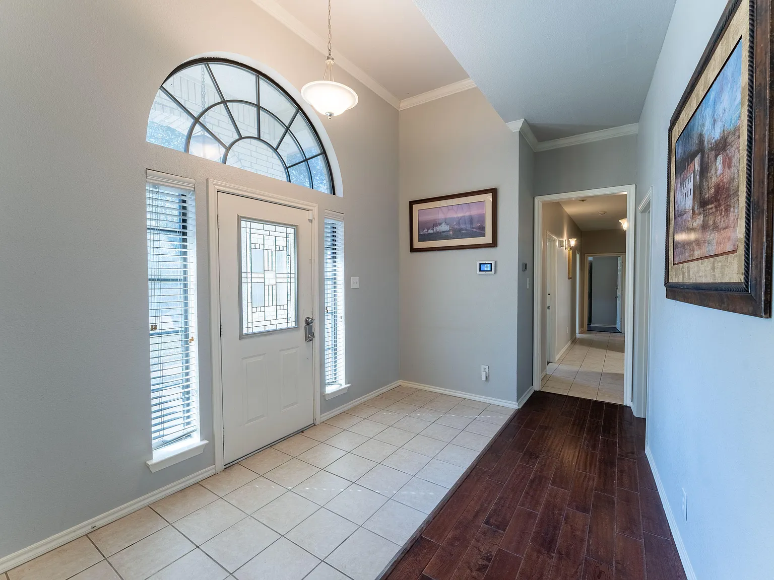4 bed, 2.5 bath, 2540 sqft, $317 — Photo 4