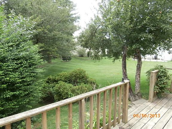 3rd image of 649 Darien Ct