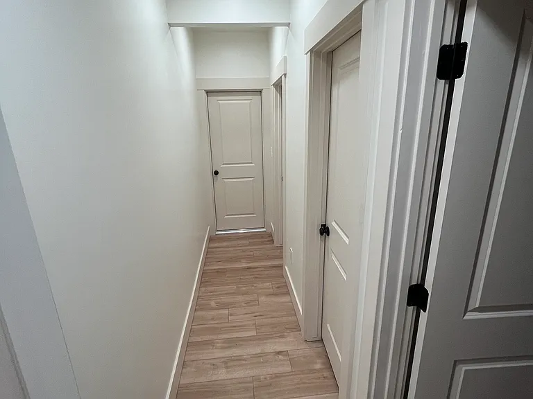 818 W Manor Crest Ln #BASEMENT — Photo 14