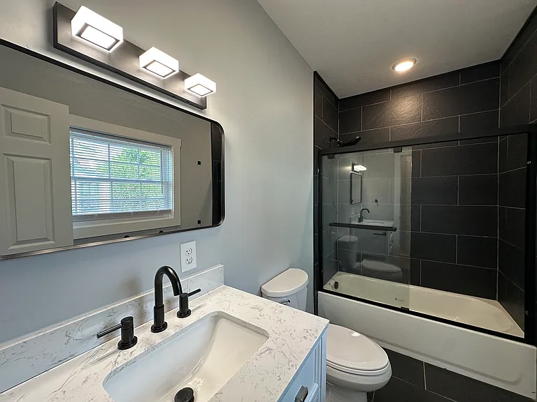128 Caroline Ave #1 — Photo 38