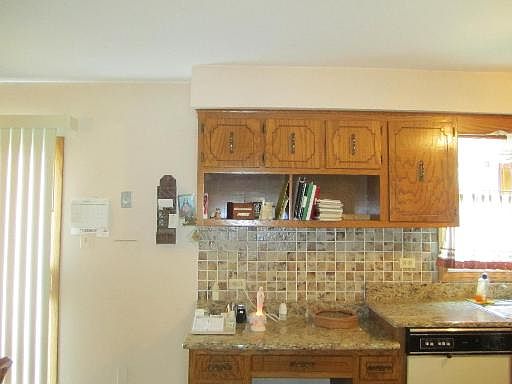 4th image of 12138 Lakeview Trl